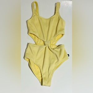Girls Abercrombie swimsuit size 9-10
